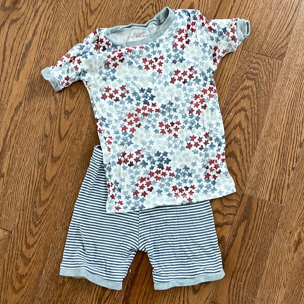 Burt’s Bees Pajama Set 🐝